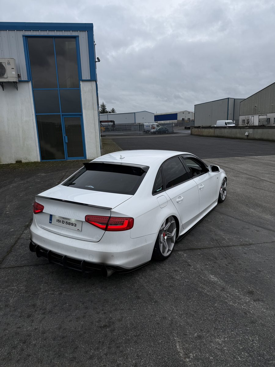 AUDI A4 B8.5