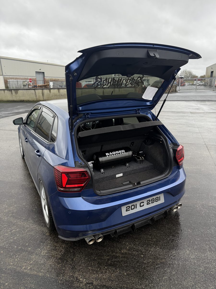 VOLKSWAGEN POLO MK6 R-LINE
