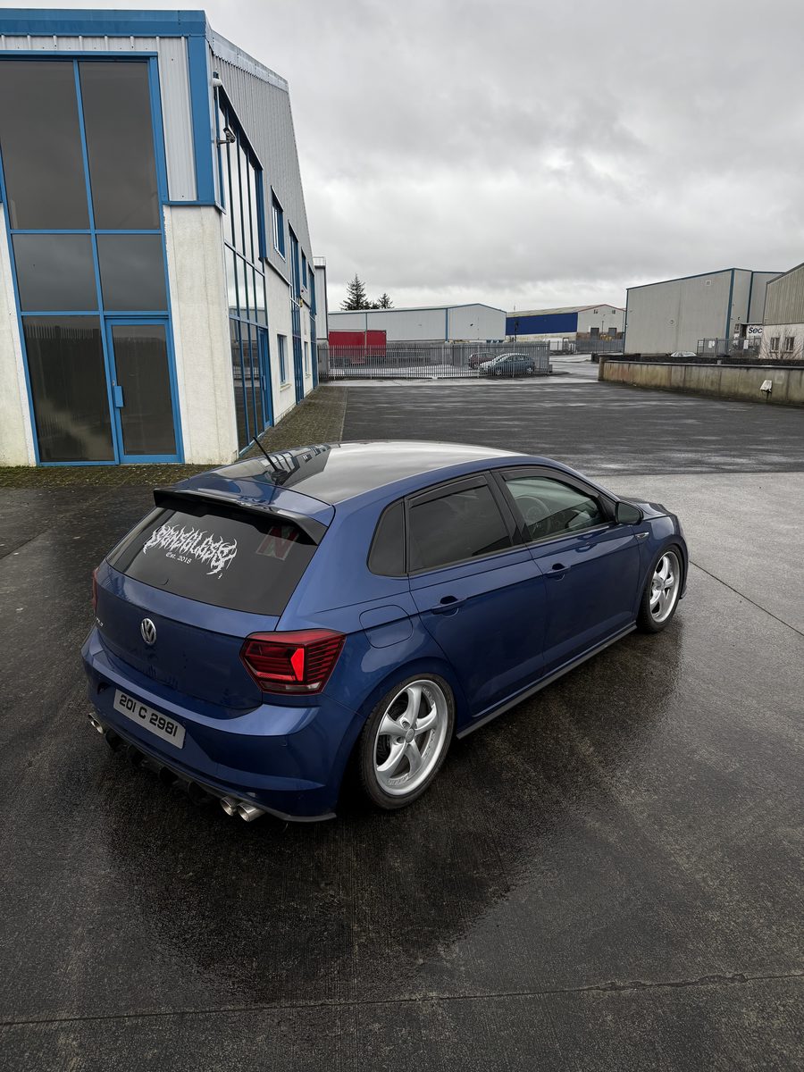 VOLKSWAGEN POLO MK6 R-LINE