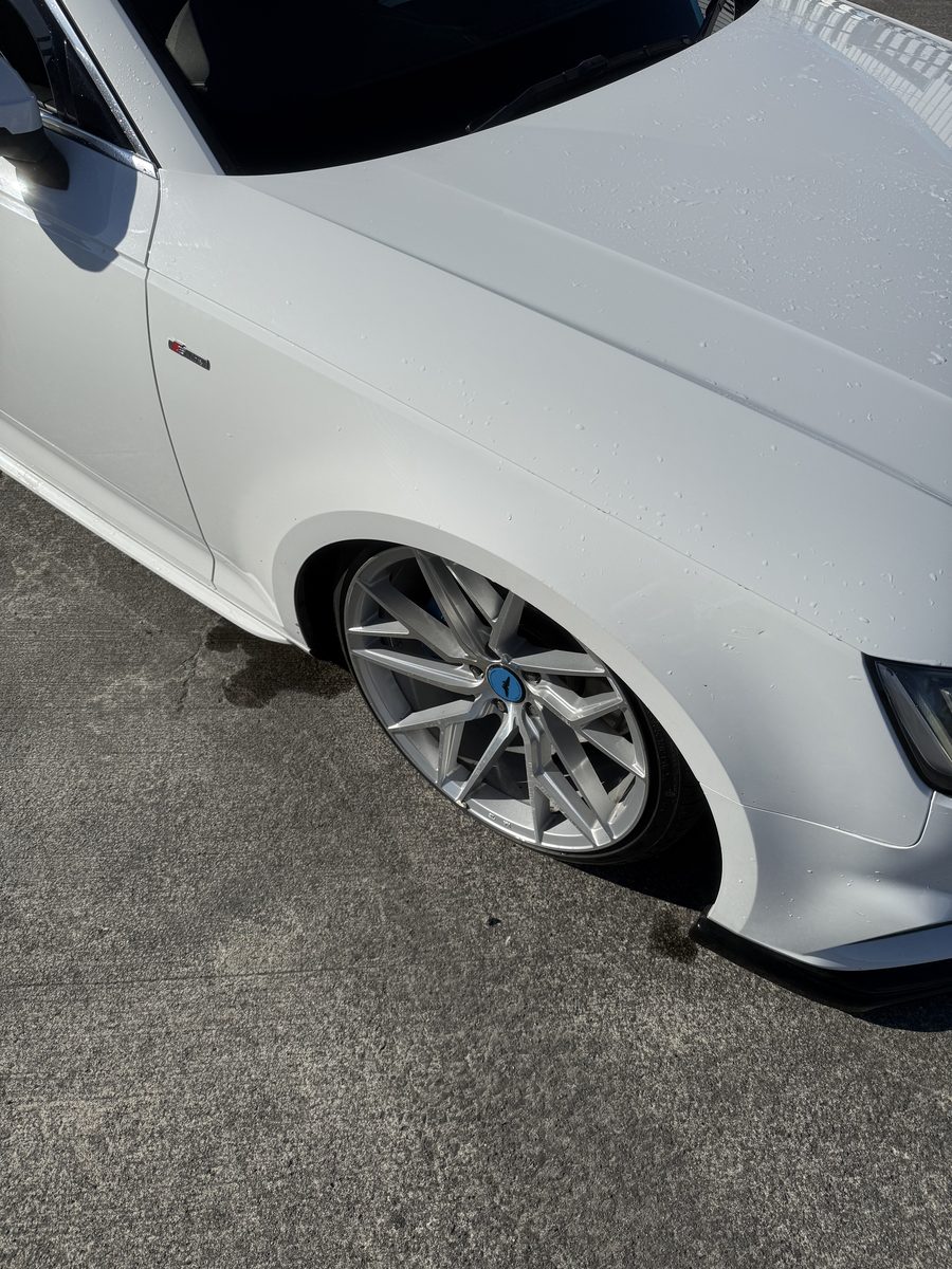 AUDI A4 B9 S-LINE