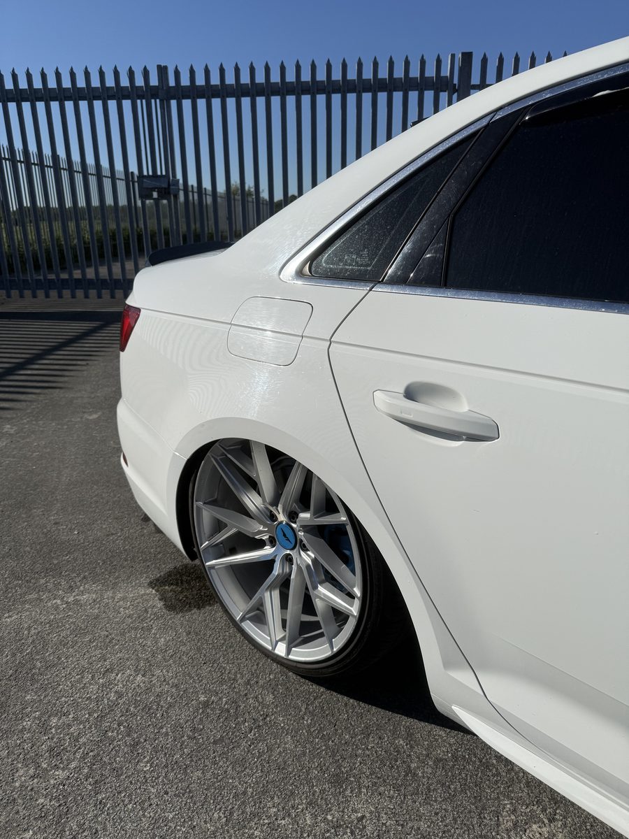 AUDI A4 B9 S-LINE
