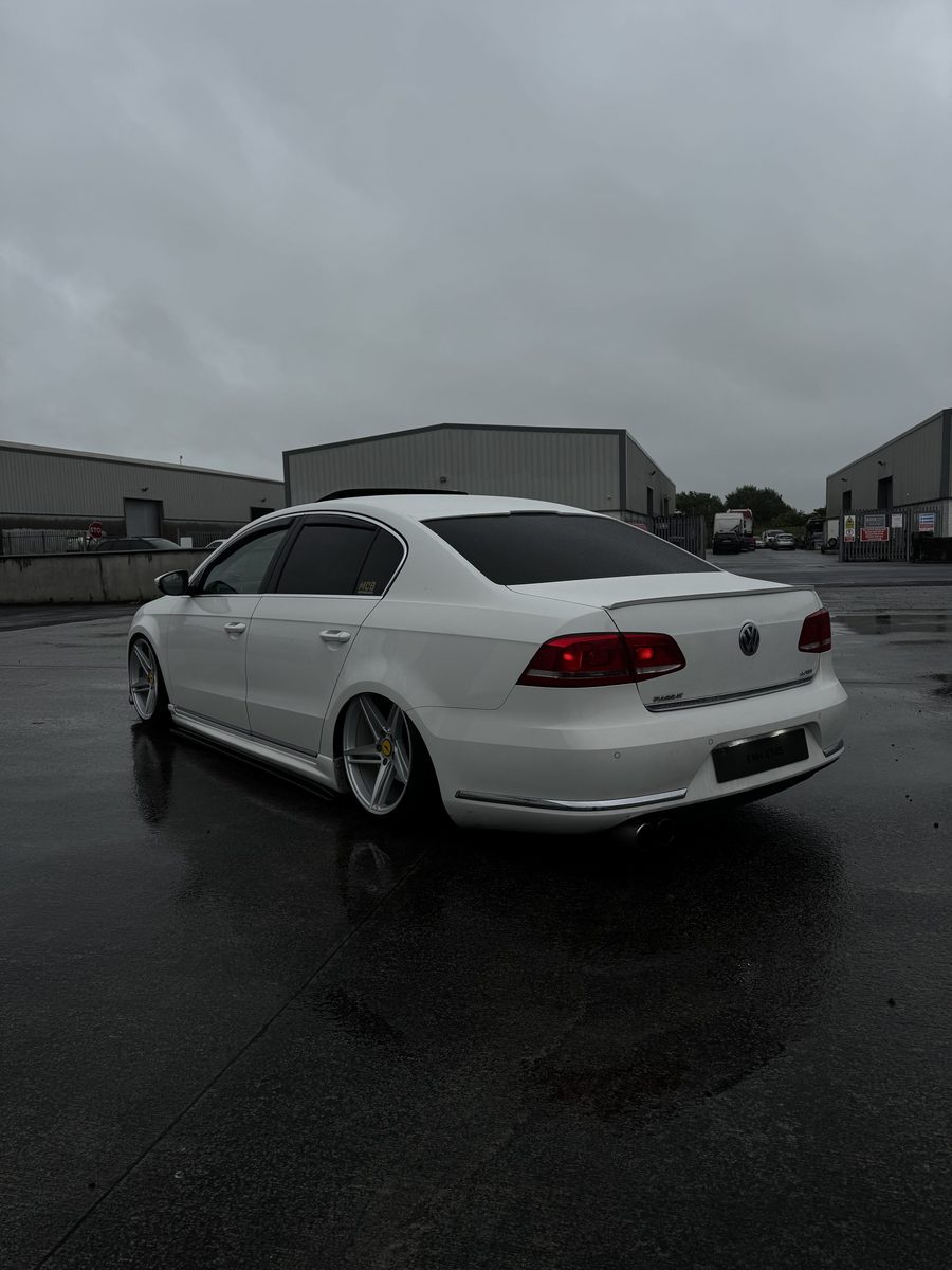 VOLKSWAGEN PASSAT B7
