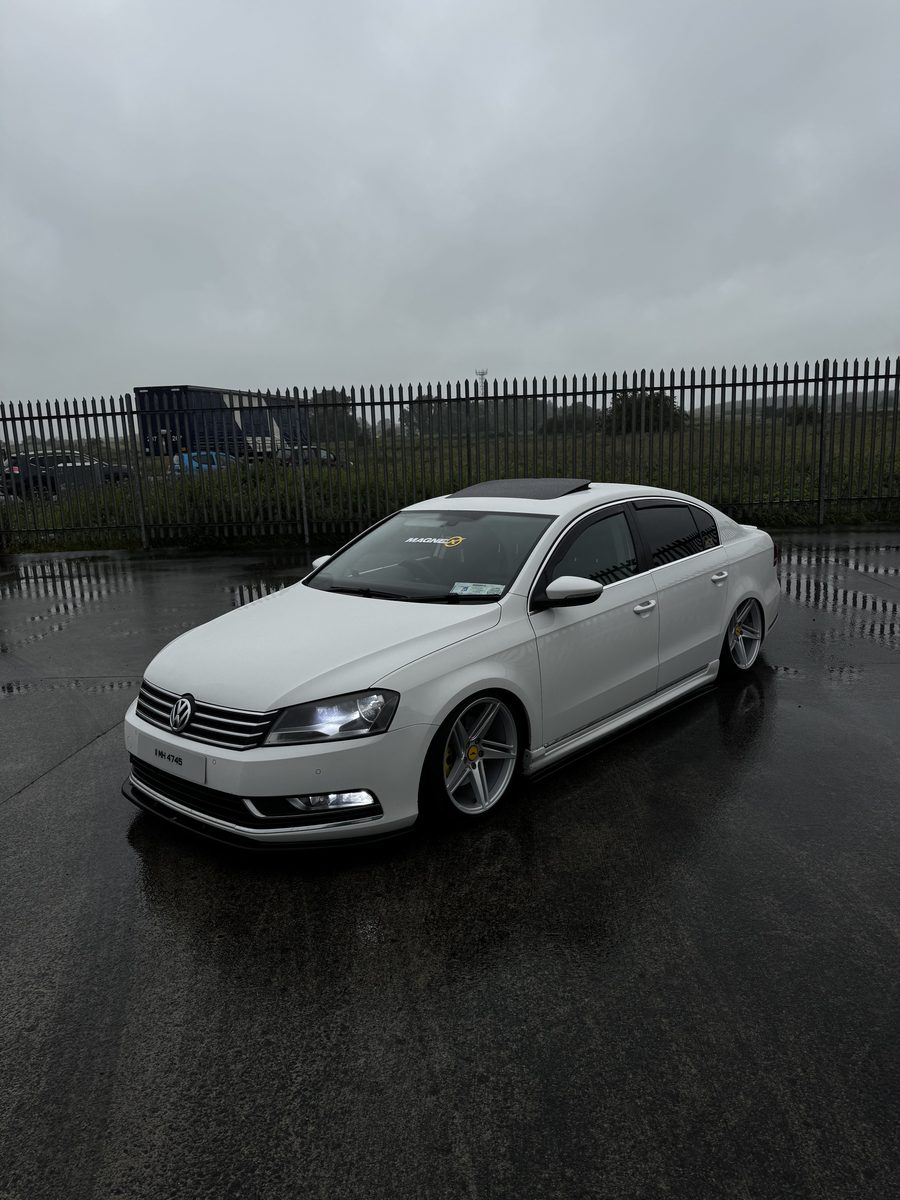 VOLKSWAGEN PASSAT B7