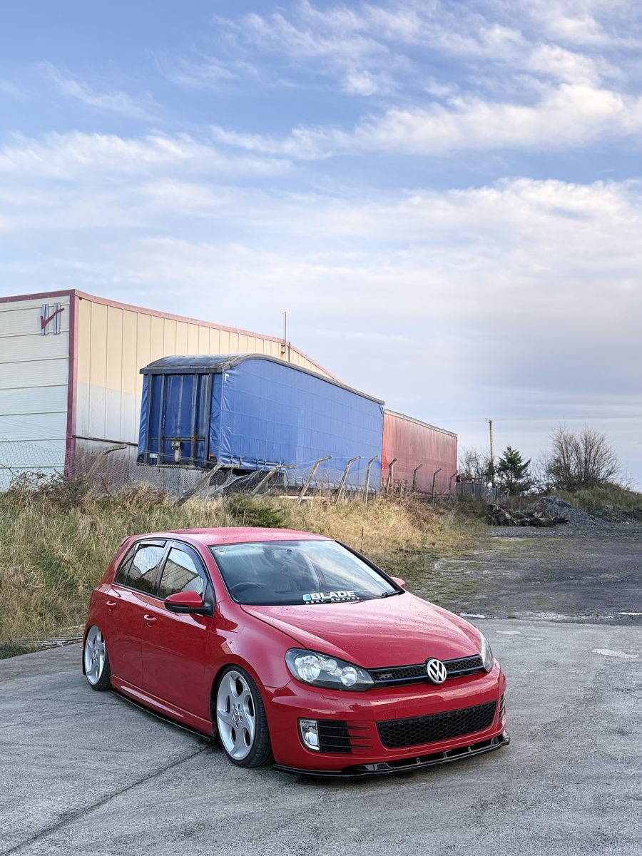 VOLKSWAGEN Golf Mk6